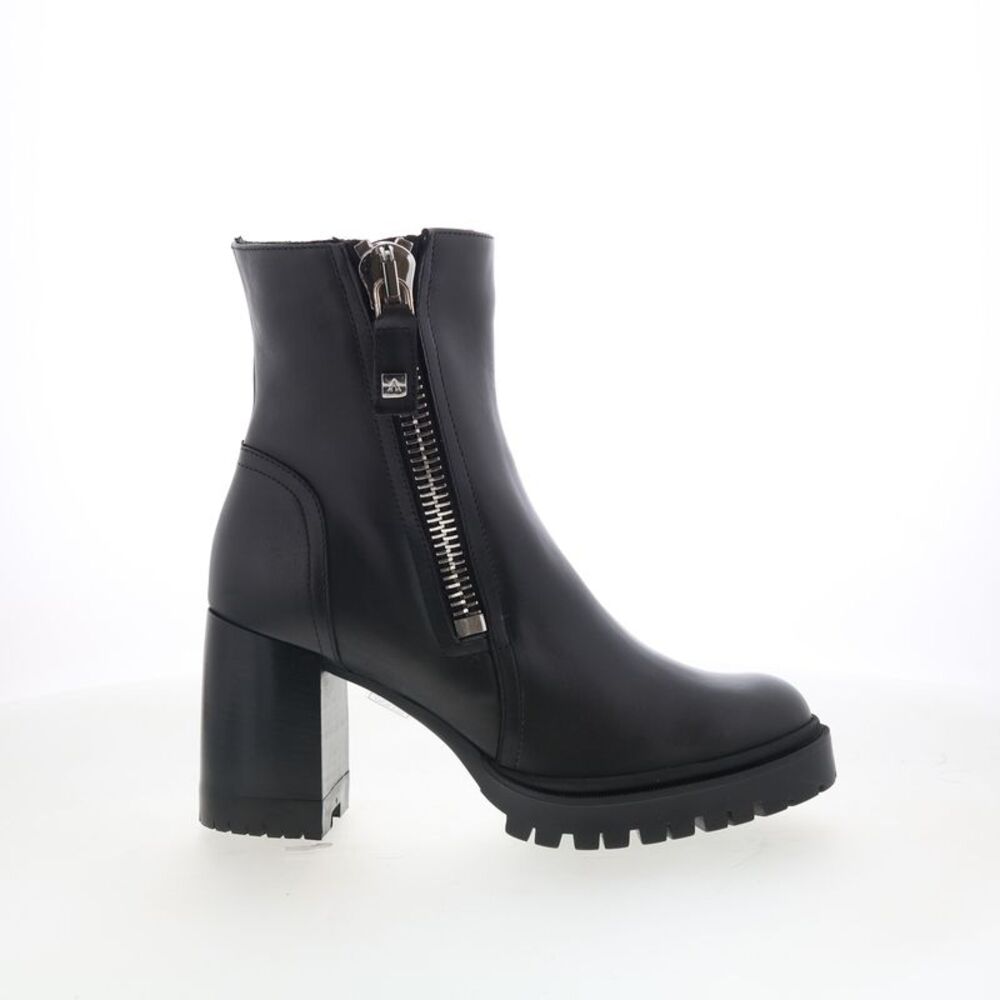 Aquatalia Womens Emma Black Boots (NWT)